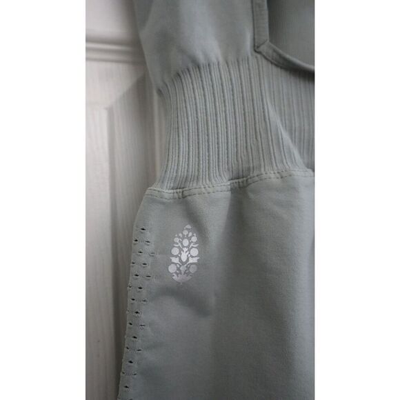 Free People Movement Women's Sz XS/S Sage Green Good Karma High Neck Runsie - Picture 5 of 11